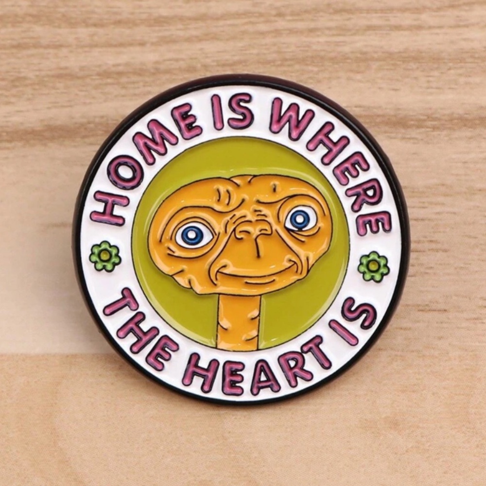 E.T. Pin - Picture 3 of 5